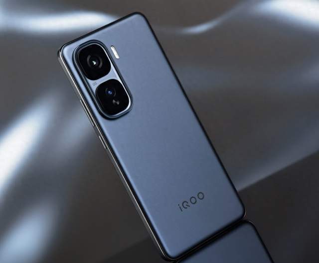 000—2999元手机性价比排行榜解析九游会j9ag2025年3月安兔兔2(图4)